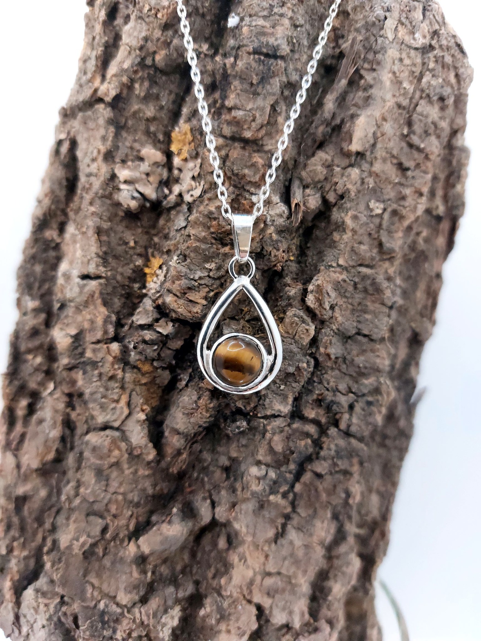 Pendentif argent 925 milli&egrave;mes et &oelig;il de tigre cabochon